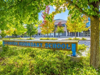 リバーサイド・セカンダリー・スクール Riverside Secondary School
